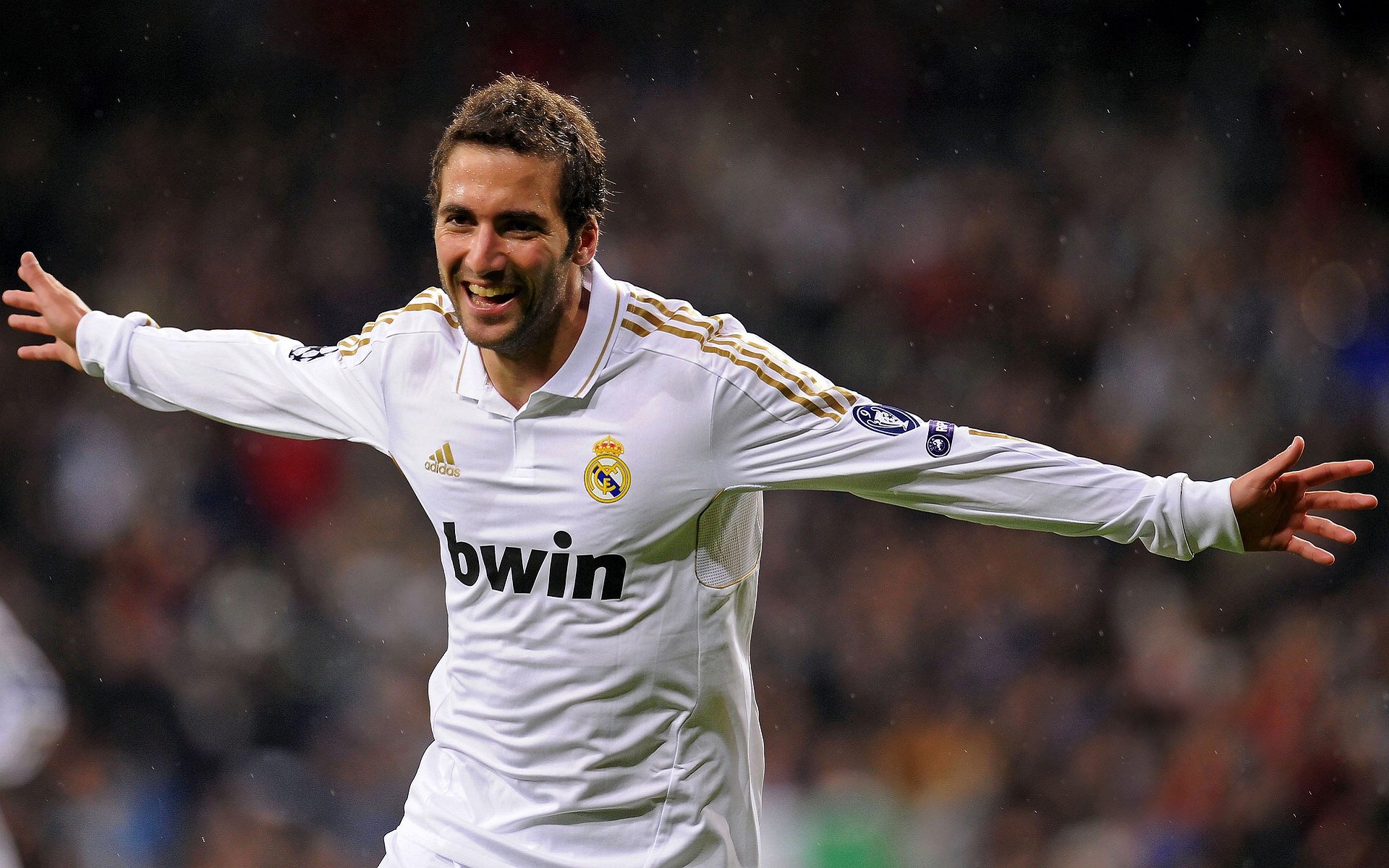 开云下载-尼斯带走伊拉克，范戴克成为关键先生，足球如何缝合破碎的认同？